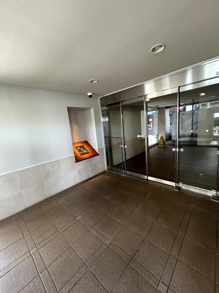 �G���g�����X -