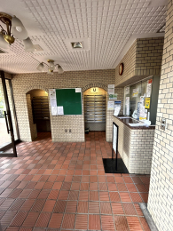 �G���g�����X -