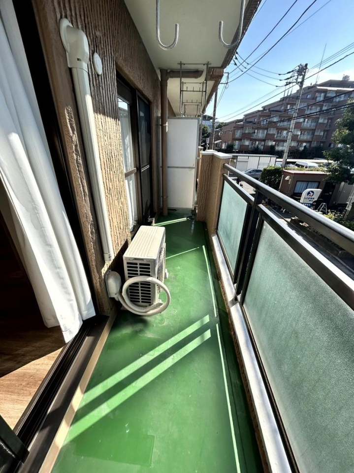 �o���R�j�[ -