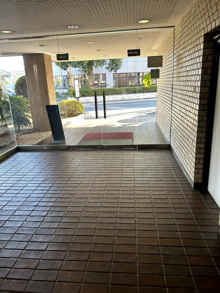 �G���g�����X -