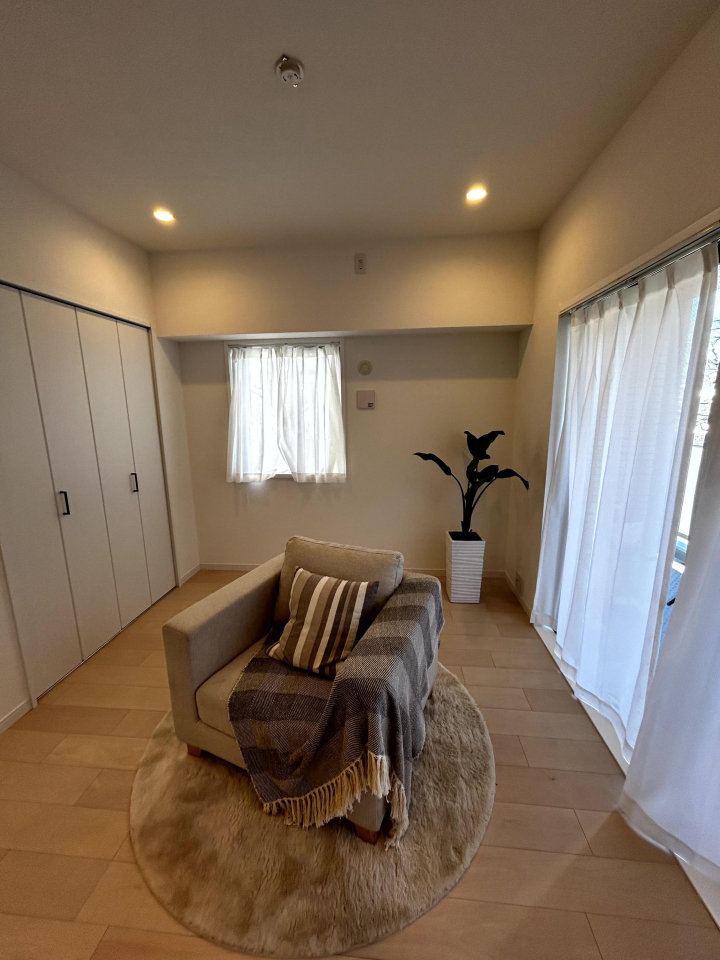 ���r���O -