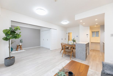 ���r���O -