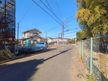 �O�ʓ��H�܂ތ��n�ʐ^ -