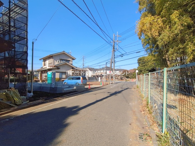 �O�ʓ��H�܂ތ��n�ʐ^ -