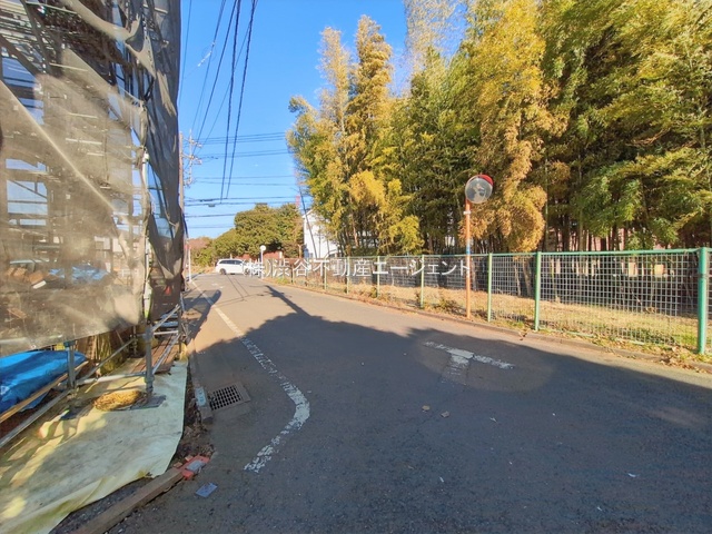 �O�ʓ��H�܂ތ��n�ʐ^ -