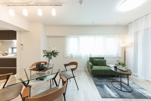 ���r���O -