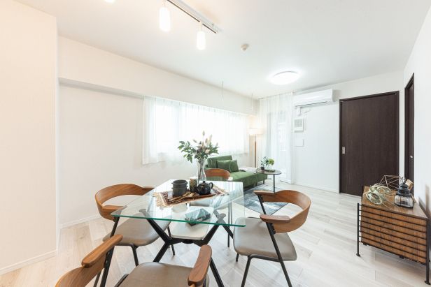 ���r���O -