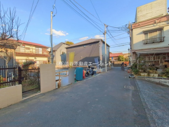 �O�ʓ��H�܂ތ��n�ʐ^ -