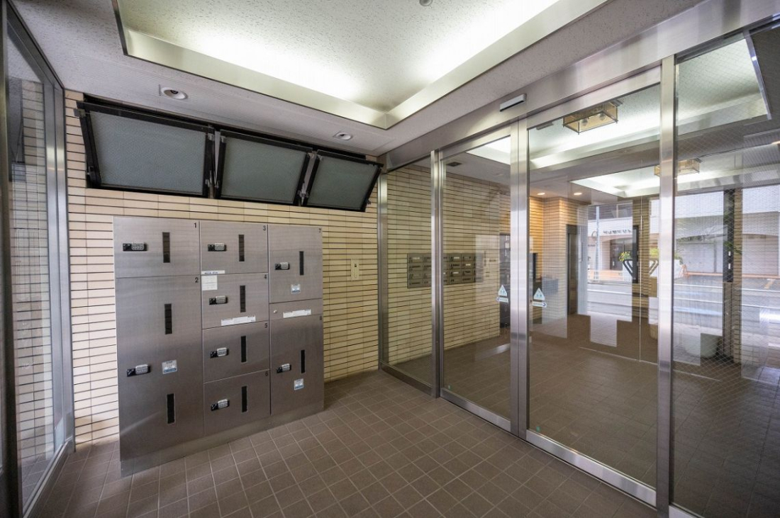 �G���g�����X -