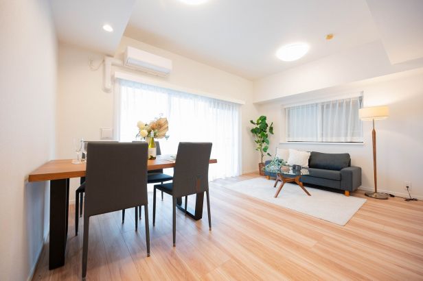 ���r���O -